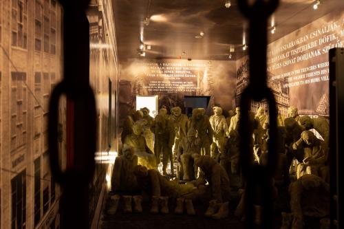 VÁRKERT BAZÁR I ÚJVILÁG SZÜLETETT KIÁLLÍTÁS I 2019_5