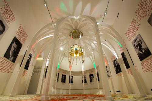 VÁRKERT BAZÁR I ÚJVILÁG SZÜLETETT KIÁLLÍTÁS I 2019_7