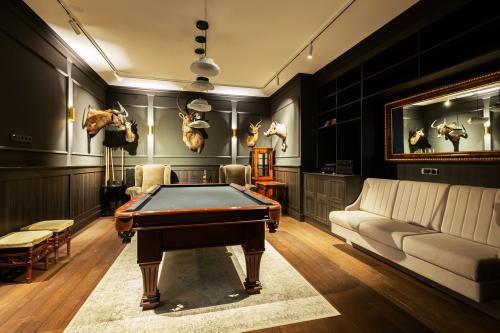 PRIVATE APARTMENT I 2021 I CLUB ROOM Interior design I Home I PRIVATE APARTMENT I 2021